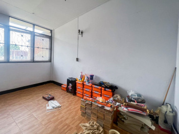 *****อาคารพาณิชย์มือสอง 3 ชั้น ติดถนนพระราม 4 เขตคลองเตย เนื้อที่กว้างเกือบถึง 11 ตร.ว เหมาะสำหรับการการค้าขายหรืออยู่อาศัย เดินทางสะดวก เชื่อมต่อถนนพระราม 4 และถนนสุขุมวิท ใกล้โครงการรถไฟฟ้าสายสีเขียว "สถานีพระขโนง" จองเลย!